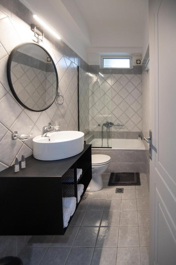 Petrino Suites Mesolonghi Mesolóngion Екстериор снимка