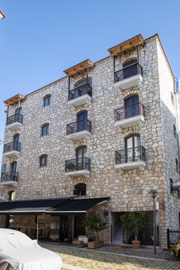 Petrino Suites Mesolonghi Mesolóngion Екстериор снимка